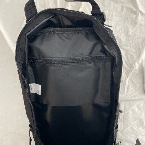 Backpack travel 20L like new, black tourist backpack