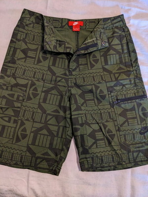 Βερμούδα αντρική Nike Νο M καινούργια, πεζοπορίας με γραφική εκτύπωση