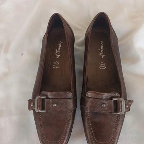 Boxer women's moccasin shoes size 39 like new