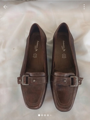Boxer women's moccasin shoes size 39 like new