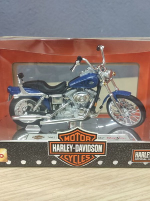 Maisto Harley-Davidson Dyna Wide Glide FXDWG 2001 diecast model 1/18 scale