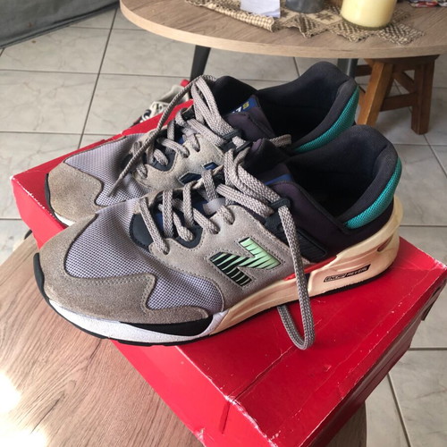New Balance 997S athletic shoes used, size 45, gray
