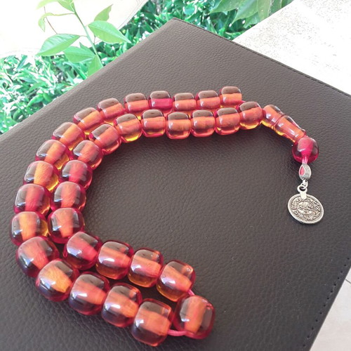 Komboloi 33 beads made of old mastic, like new