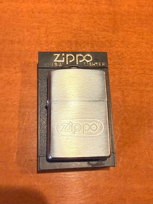 Zippo Bradford PA 2000 XVI USA lighter new with case and authenticity paper