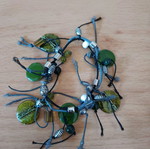 Women's elastic bracelet used