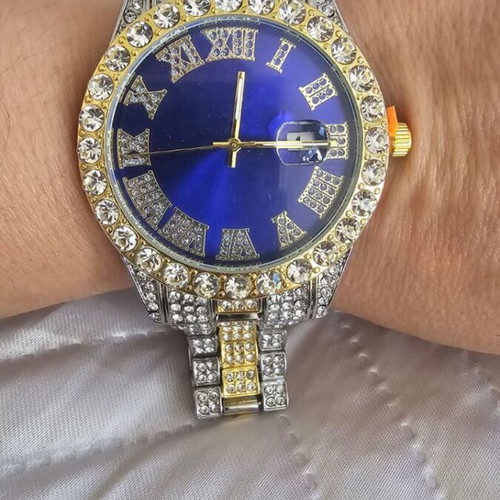 Wristwatch new, beautiful, unisex
