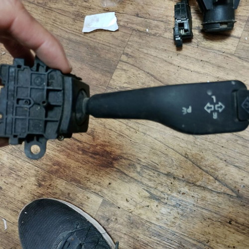 BMW E46 turn signal stalk 8363668 01104010