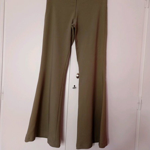 Khaki flared pants very elastic like new