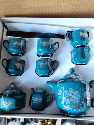 Korosten Porcelain Vintage Tea and Coffee Set, turquoise with gold trim