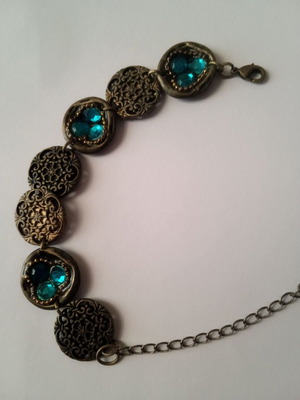 Bracelet with turquoise stones vintage, like new