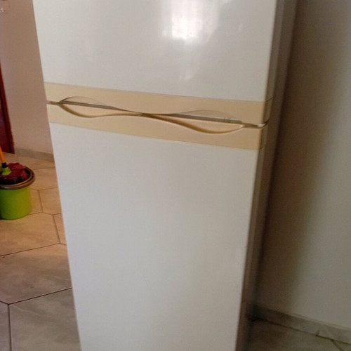 Refrigerator like new, very good condition