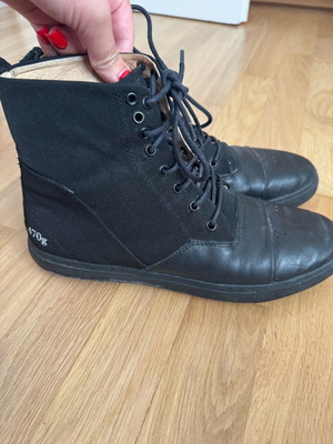Gram Scandinavia sneaker-boots size 42 used, black