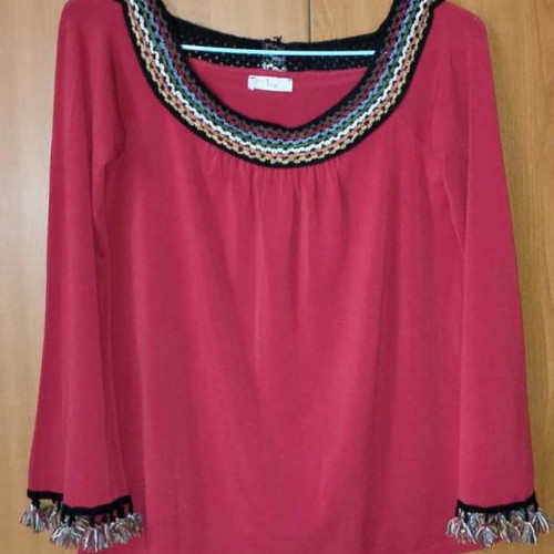 JusTop blouse used, red burgundy with knitted details and bell sleeve