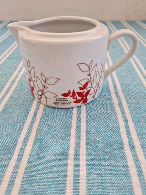 Douwe Egberts milk jug like new, collectible 200ml