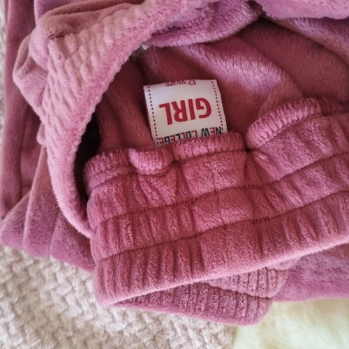 Velour tracksuit pink like new, age 12