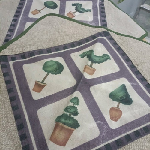 Set of kitchen pillowcases and cushions like new
