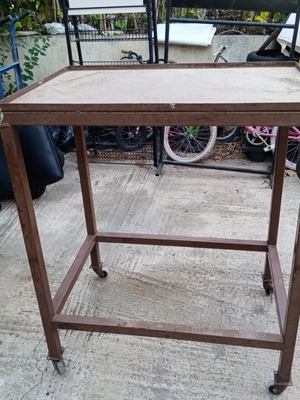Workbench with wheels used, 2 wheels with brake, 88x62x106 cm