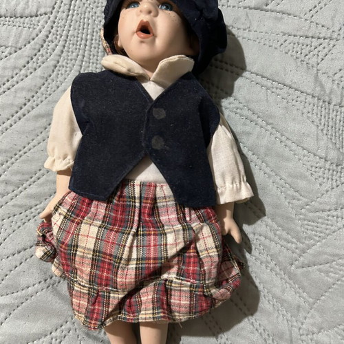 Set of 3 vintage porcelain dolls