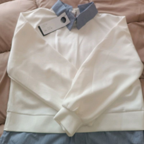 Women's blouse new with integrated shirt, one size
