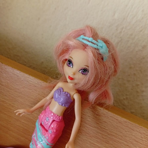 Barbie Candy Fashion Mini Mermaid doll like new, 20 cm
