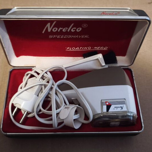 Norelco Speedshaver electric shaver used with Floating-Head