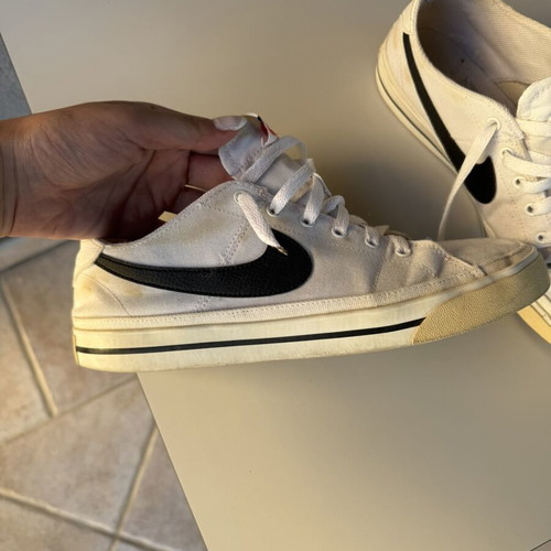Nike canvas shoes used, size 43, white, athletic style