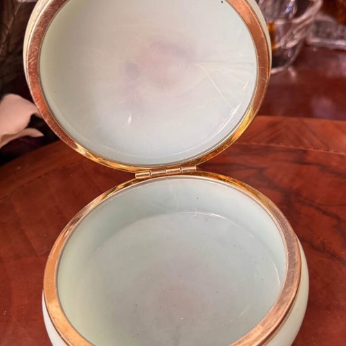 Vintage jewelry box with Art Deco woman figure, plastic