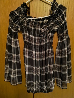 Off-shoulder blouse like new, brown, with elastic at waist and hem