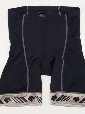 Descente cycling shorts size M used, black