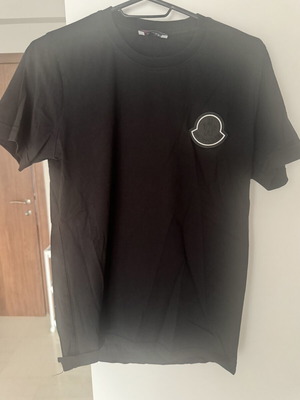 Moncler T-shirt like new, black, size M