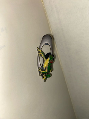 2010s Frogskins Camo Collectible Oakley Pin like new