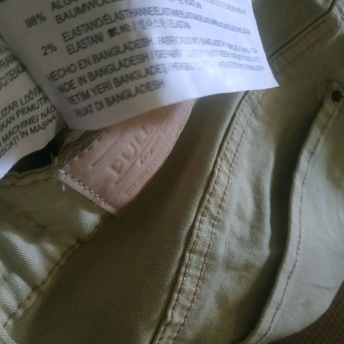 Denim skinny Pull&Bear No(36) like new, cotton pistachio color