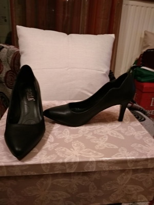 Black pumps new, size 36, 7cm heel, synthetic leather