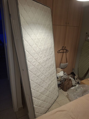 Single mattress like new