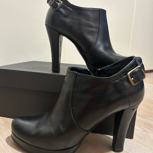 Tamaris Black Ankle Boots Used Size 38