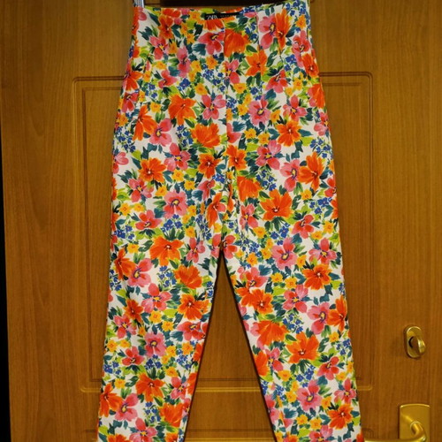 Floral pants Zara size S like new, multicolor