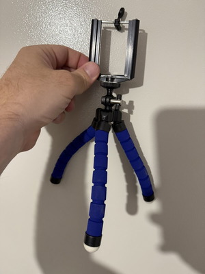 Tripod stabilizer for mobile phone