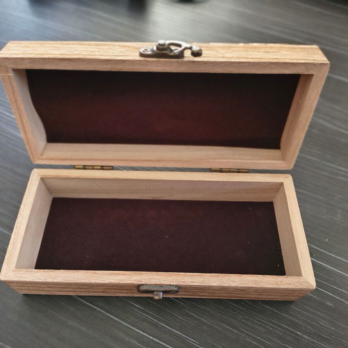 Wooden glasses box like new with velvet interior and vintage clasp
