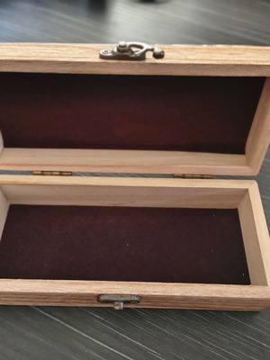 Wooden glasses box like new with velvet interior and vintage clasp