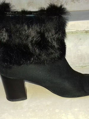 Ankle boots with natural fur used, black, size 37/38