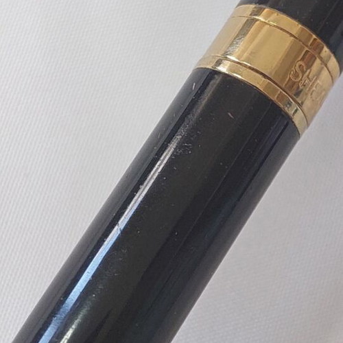 Sheaffer 300 Gloss Black Pen used with scratches