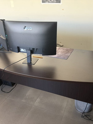 Office desk like new