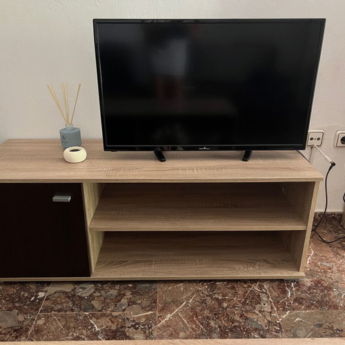 Living room unit with coffee table