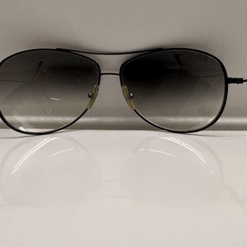 Ray-Ban RB3293 Aviator sunglasses like new, matte black with grey gradient lenses