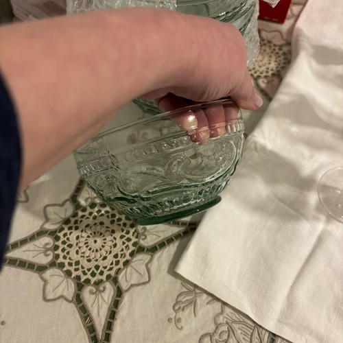 Glass bowls like new