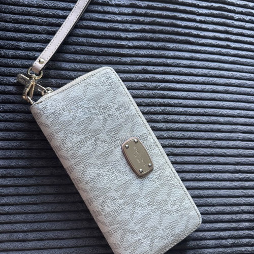 Michael Kors Jet Set Travel wallet used, vanille