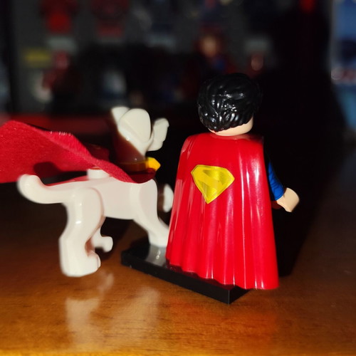 Superman & Krypto Lego minifigures like new with accessories