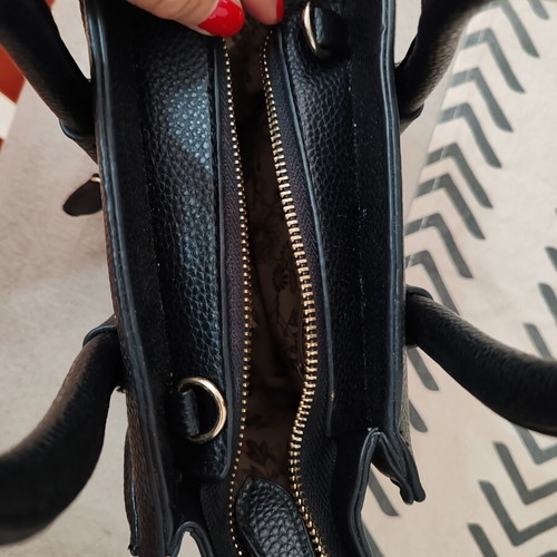Black women's handbag shoulder bag, missing shoulder strap