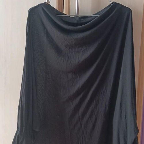 Black blouse with 3/4 sleeve Celestino like new, size L