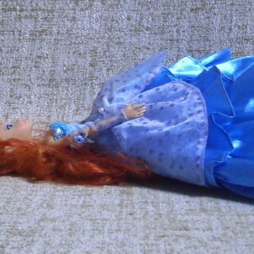 Winx Club Bloom Magical Adventure Princess doll used
